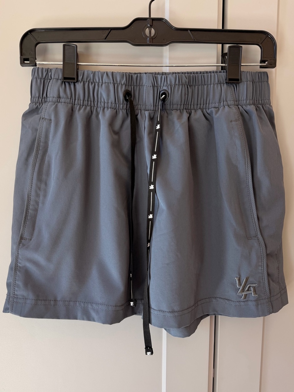 YoungLA Men’s Medium Gray Athletic Gym Training Shorts Drawstring YLA Logo M